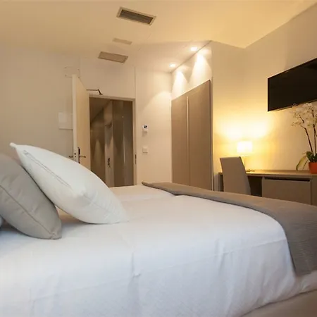 Hotel Colectia Urumea 2*