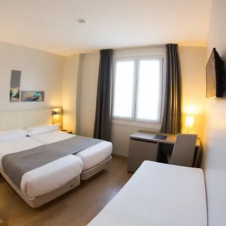 Colectia Urumea ホテル 2*