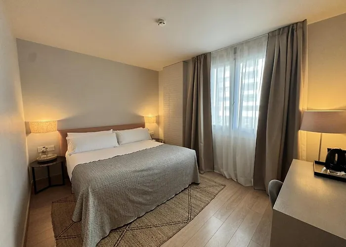 Отель Colectia Urumea Сан-Себастьян