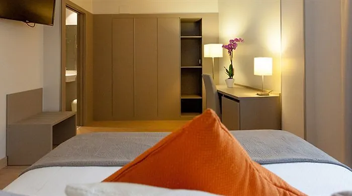 Отель Colectia Urumea 2*