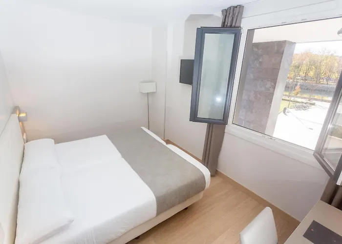 Colectia Urumea Отель 2*